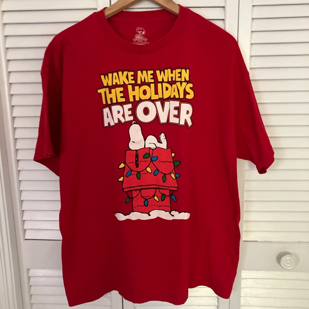 Peanuts snoopy red holidays  tshirt